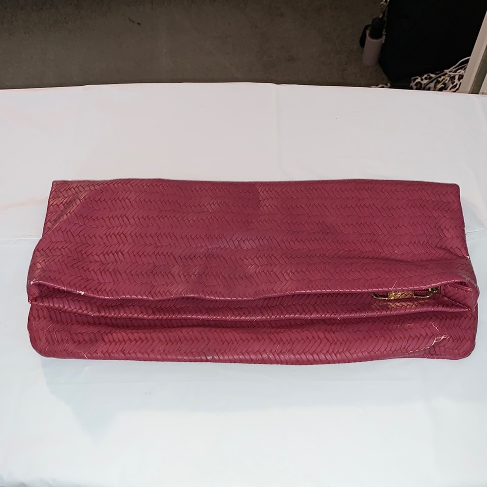 Cute Steve Madden clutch!!! 12 inch x 6 inch clutch! Normal wear and tear (pics)
